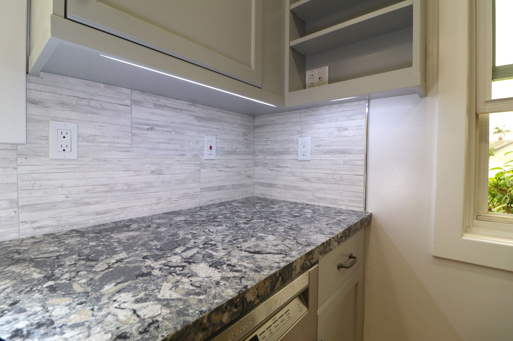 Torrance Kitchen Remodel - Contractor - Under Cabinet Lights