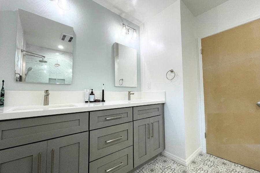 007 - His and her sink vanity