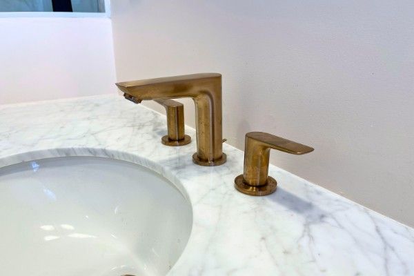 15 - hansgrohe wide set brass faucet 
