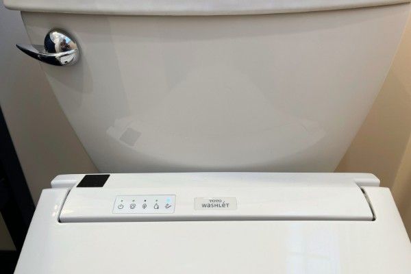 16 TOTO washlet toilet seat