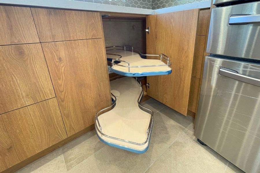09 - Rev a shelf lamans pull out