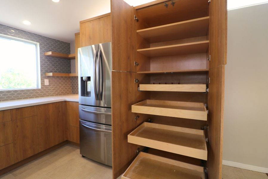 11 - Kitchen cabinet - pantry drawers