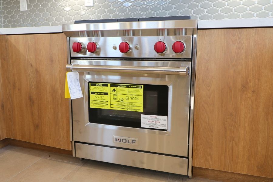 12 - Palos Verdes Kitchen - Wolf gas range