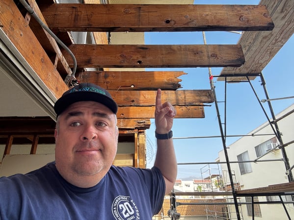 contractor-inspection-balcony-rot-west-hollywood-ca