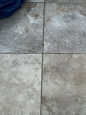 efflorescence-on-ceramic-tile-balcony-water-damage