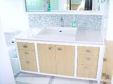 bathroom cabinetry