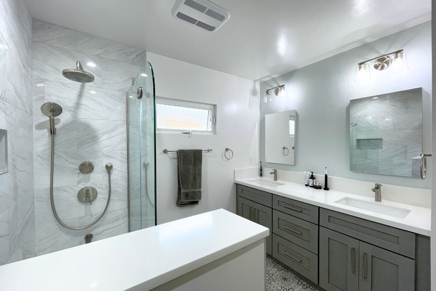 Hoover Residence: Bath Remodel in Hollyglen, CA